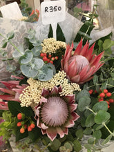 Load image into Gallery viewer, Regular Weekly Delivery - Seasonal Flowers
